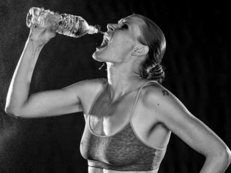 Fitness e alimentazione: acqua e idratazione sportiva