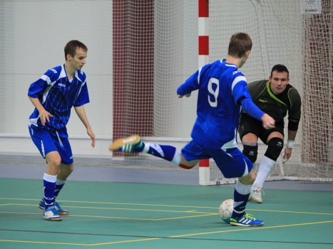 Futsal: simulazione della partita con attaccanti confinati